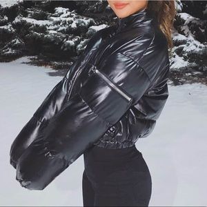 Tigermist Black Cropped Puffer XS